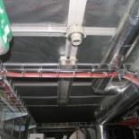 Protihlukový kryt kompresoru, pohled na strop krytu